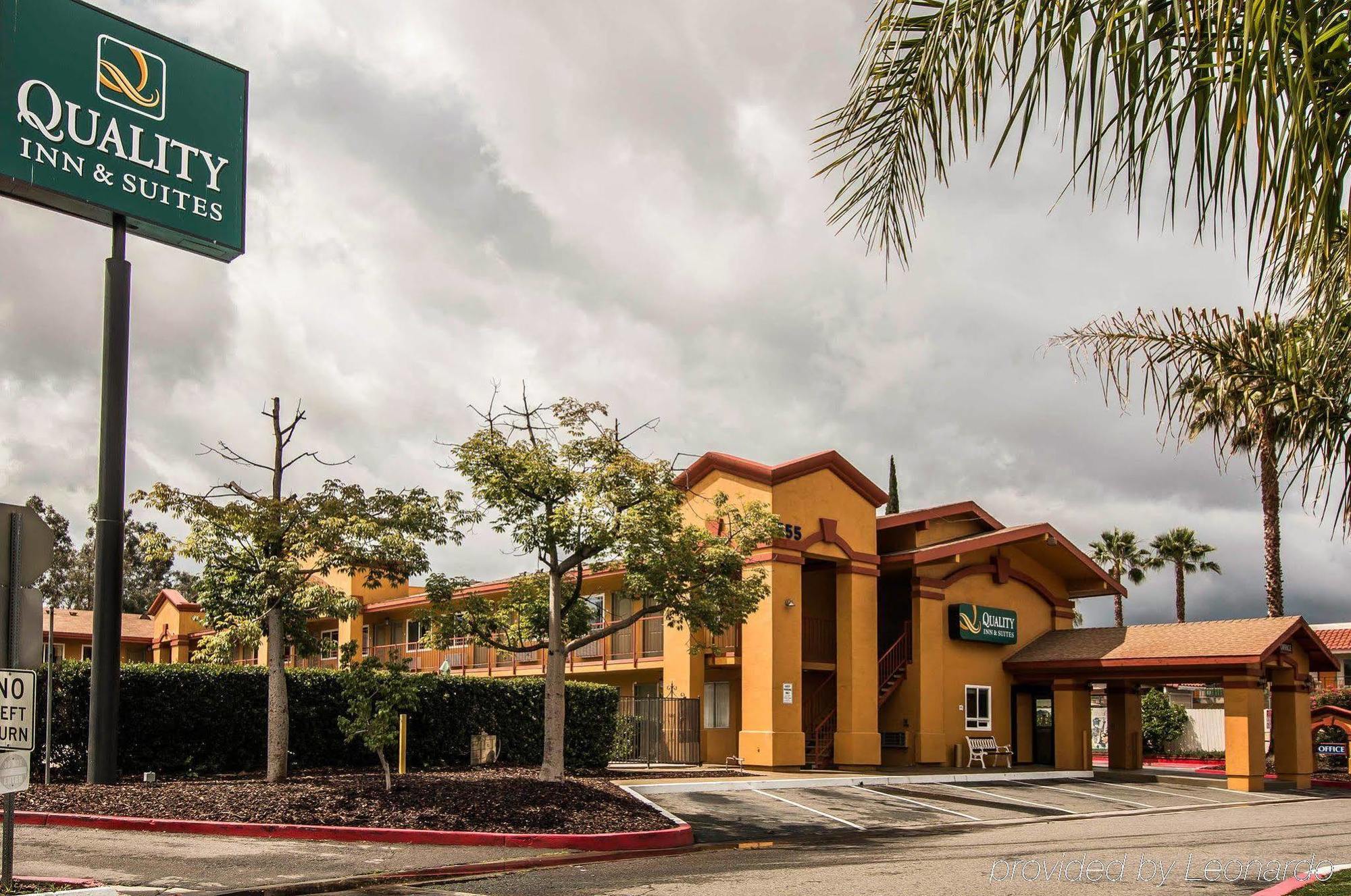 Americas Best Value Inn & Suites Escondido Exterior photo