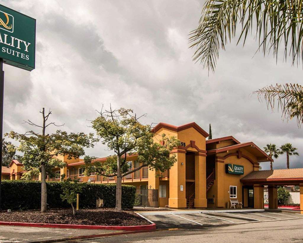 Americas Best Value Inn & Suites Escondido Exterior photo