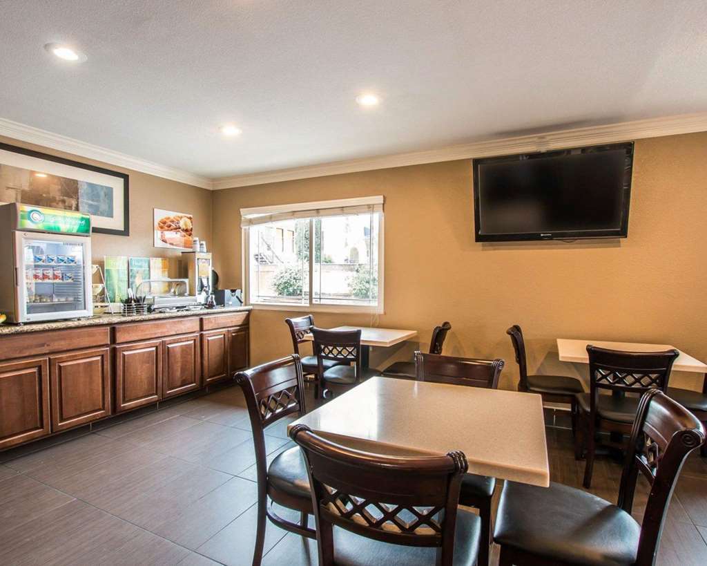 Americas Best Value Inn & Suites Escondido Restaurant photo